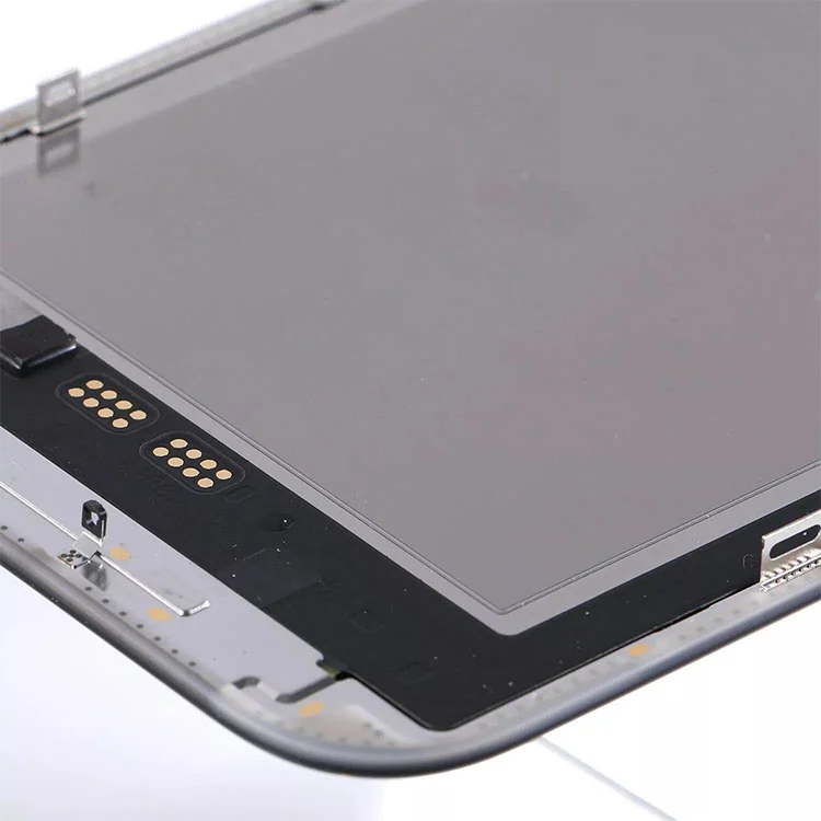16 più schermi LCD